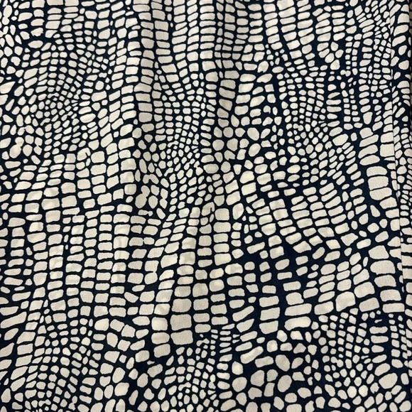 Eight Sixty Women's Printed Navy and White Wide-Leg Pant size S - Picture 10 of 10